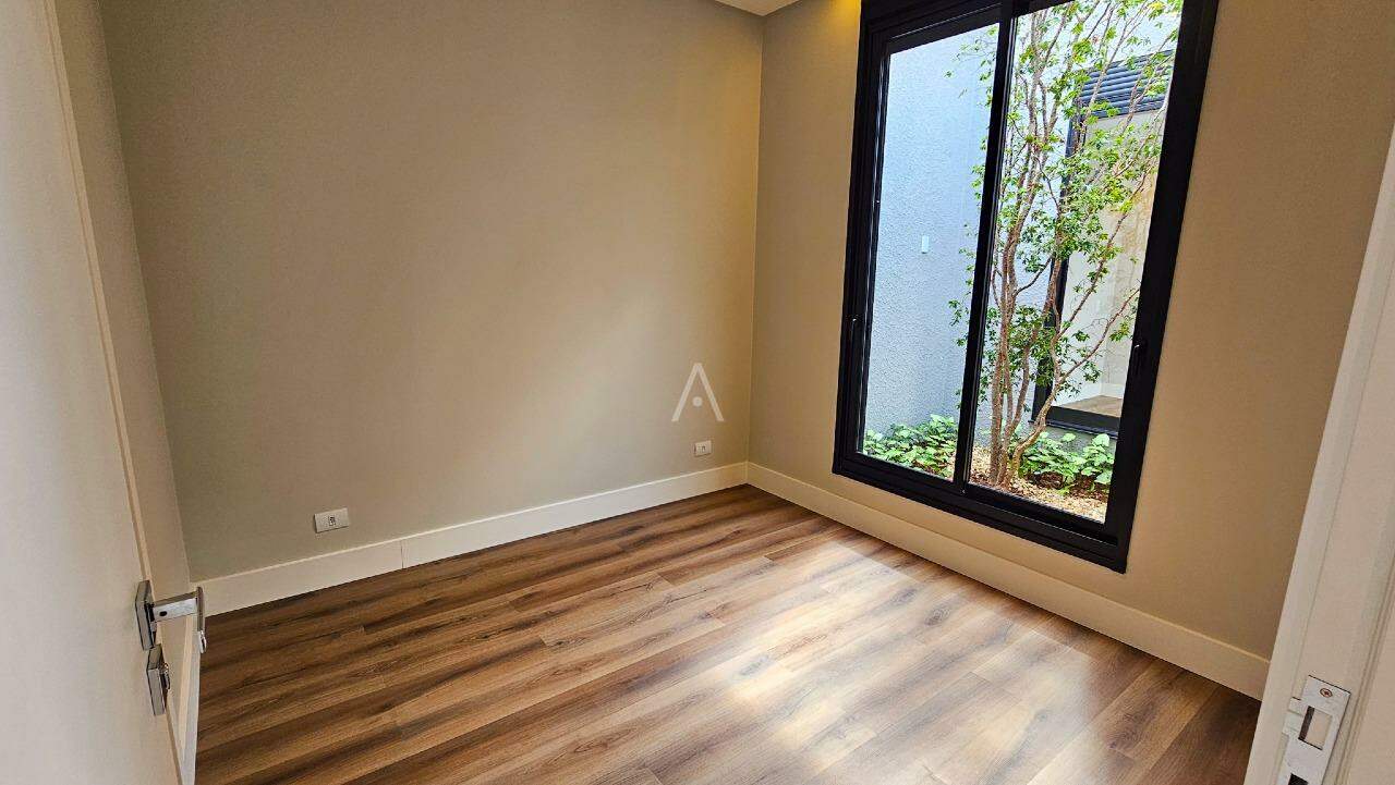Casa Residencial para à venda no Bairro TROPICAL III em CASCAVEL: 