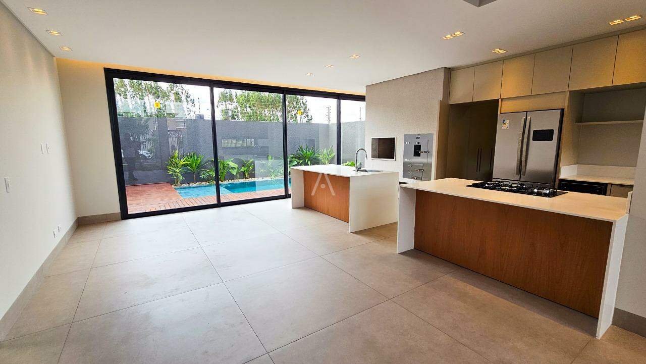 Casa Residencial para à venda no Bairro TROPICAL III em CASCAVEL: 