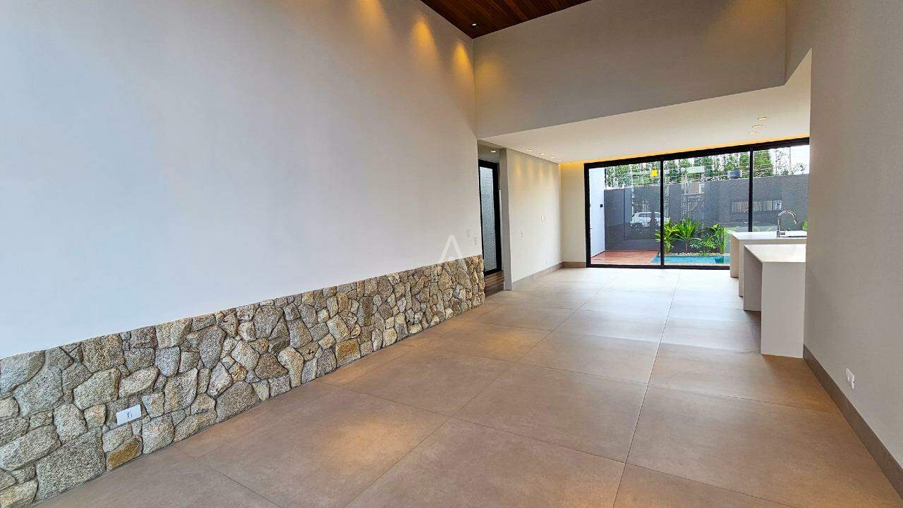 Casa Residencial para à venda no Bairro TROPICAL III em CASCAVEL: 