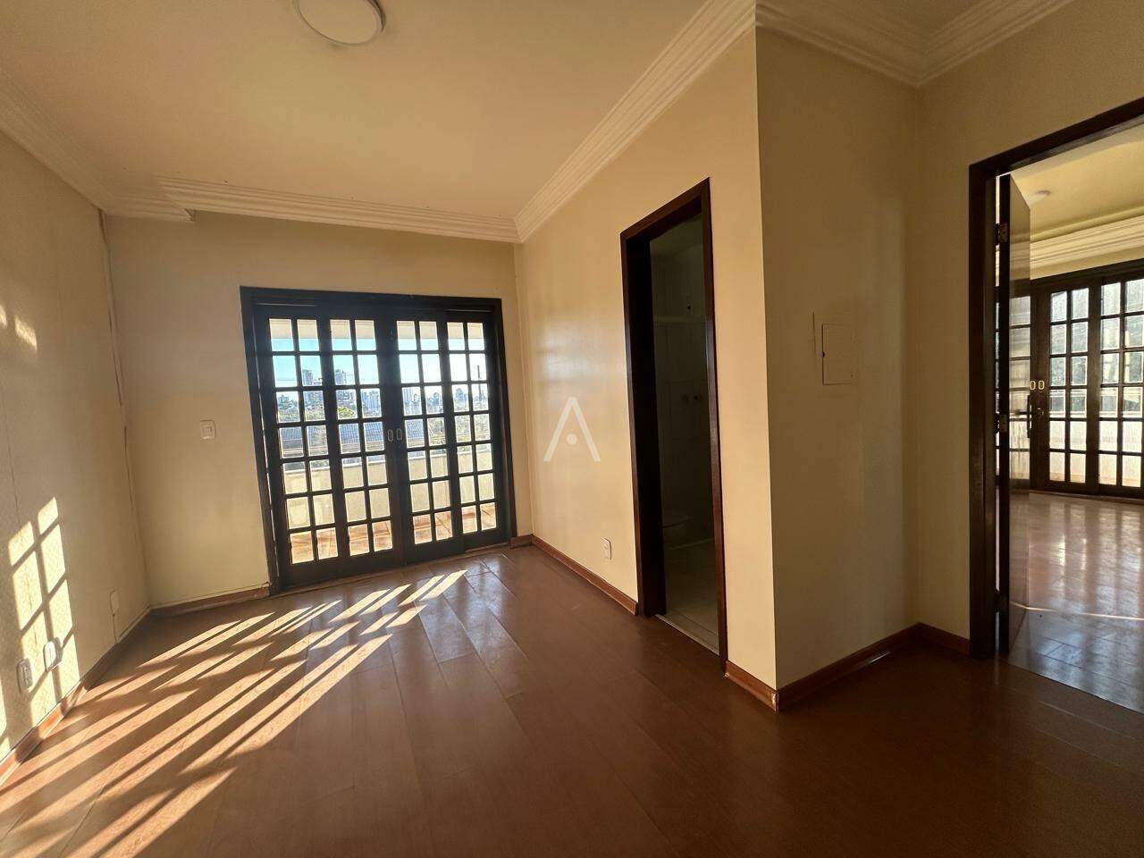 Casa Comercial para para aluguel no Bairro COUNTRY em CASCAVEL: