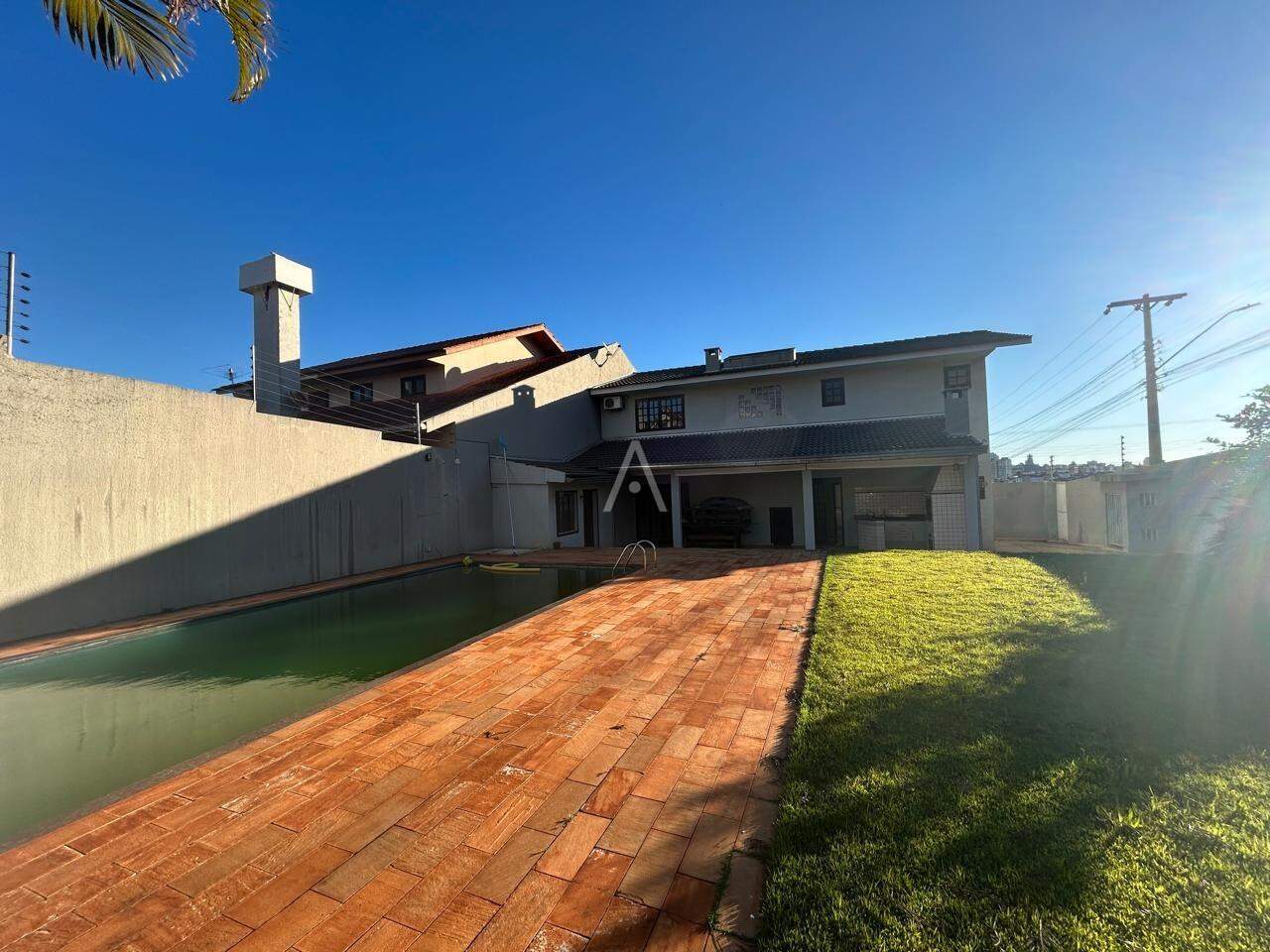 Casa Comercial para para aluguel no Bairro COUNTRY em CASCAVEL: