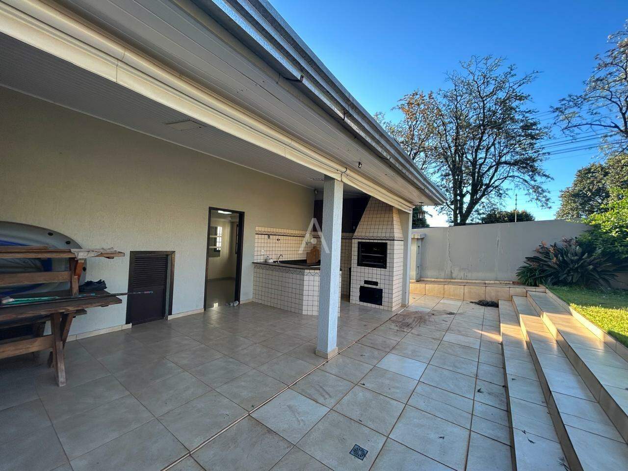 Casa Comercial para para aluguel no Bairro COUNTRY em CASCAVEL: