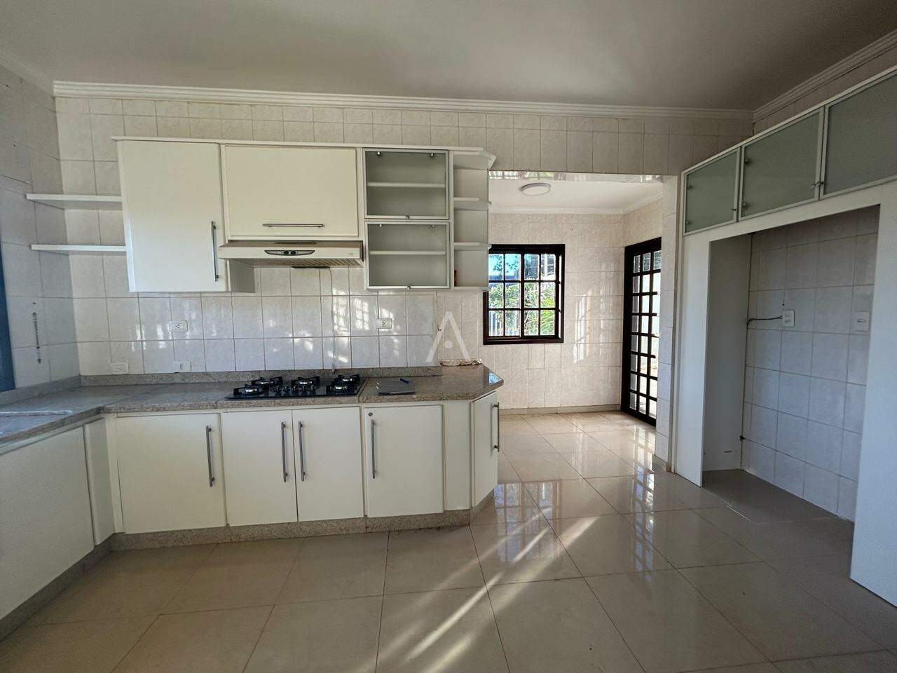 Casa Comercial para para aluguel no Bairro COUNTRY em CASCAVEL: