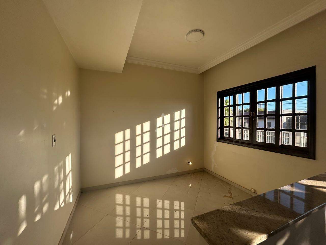 Casa Comercial para para aluguel no Bairro COUNTRY em CASCAVEL: