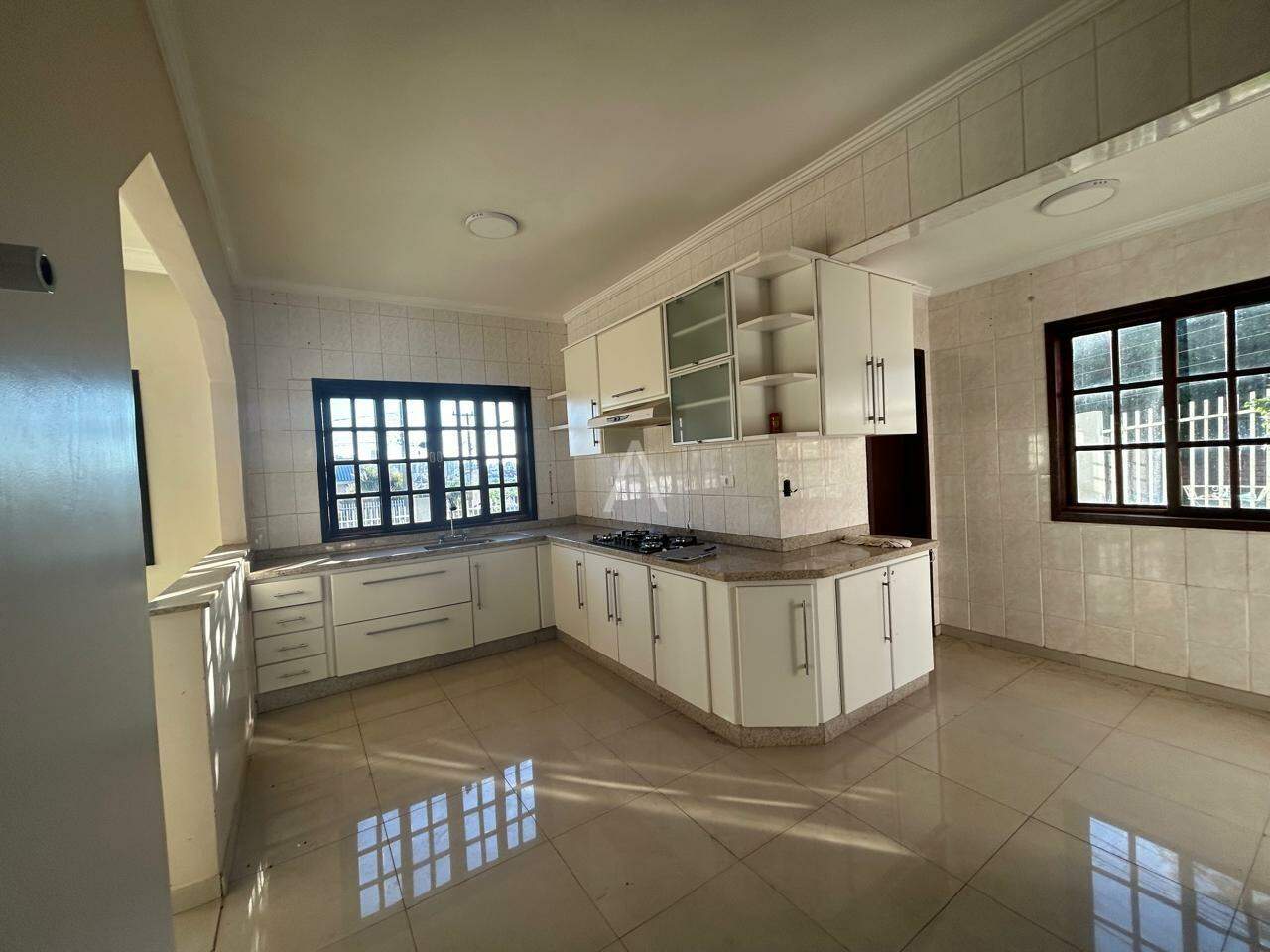 Casa Comercial para para aluguel no Bairro COUNTRY em CASCAVEL: