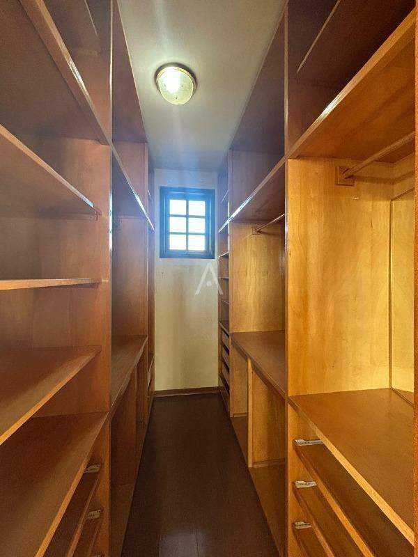 Casa Comercial para para aluguel no Bairro COUNTRY em CASCAVEL: