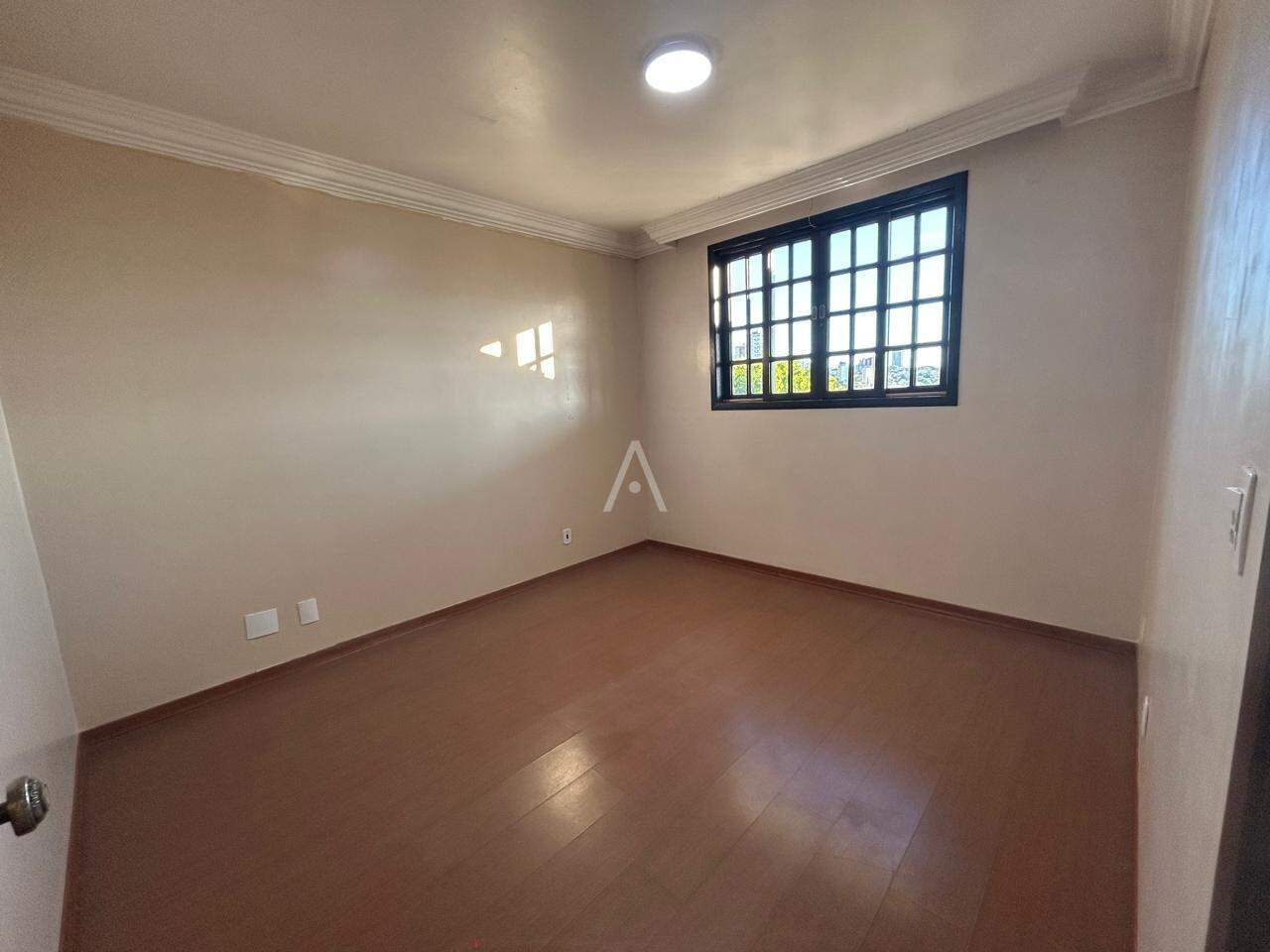 Casa Comercial para para aluguel no Bairro COUNTRY em CASCAVEL: 