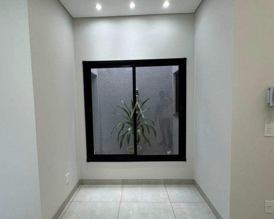 Casa Residencial para à venda no Bairro JARDIM COOPAGRO em TOLEDO: 