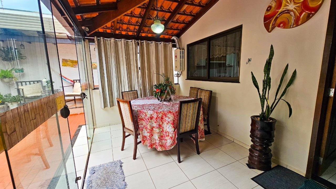 Sobrado para à venda no Bairro RECANTO TROPICAL em CASCAVEL: 