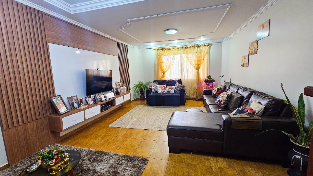 Sobrado para à venda no Bairro RECANTO TROPICAL em CASCAVEL: 