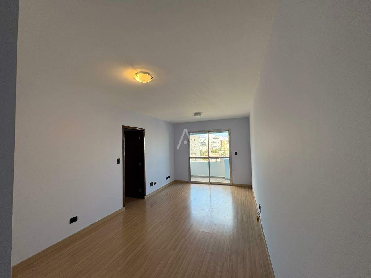 Apartamento para para aluguel no Bairro CENTRO em CASCAVEL: 