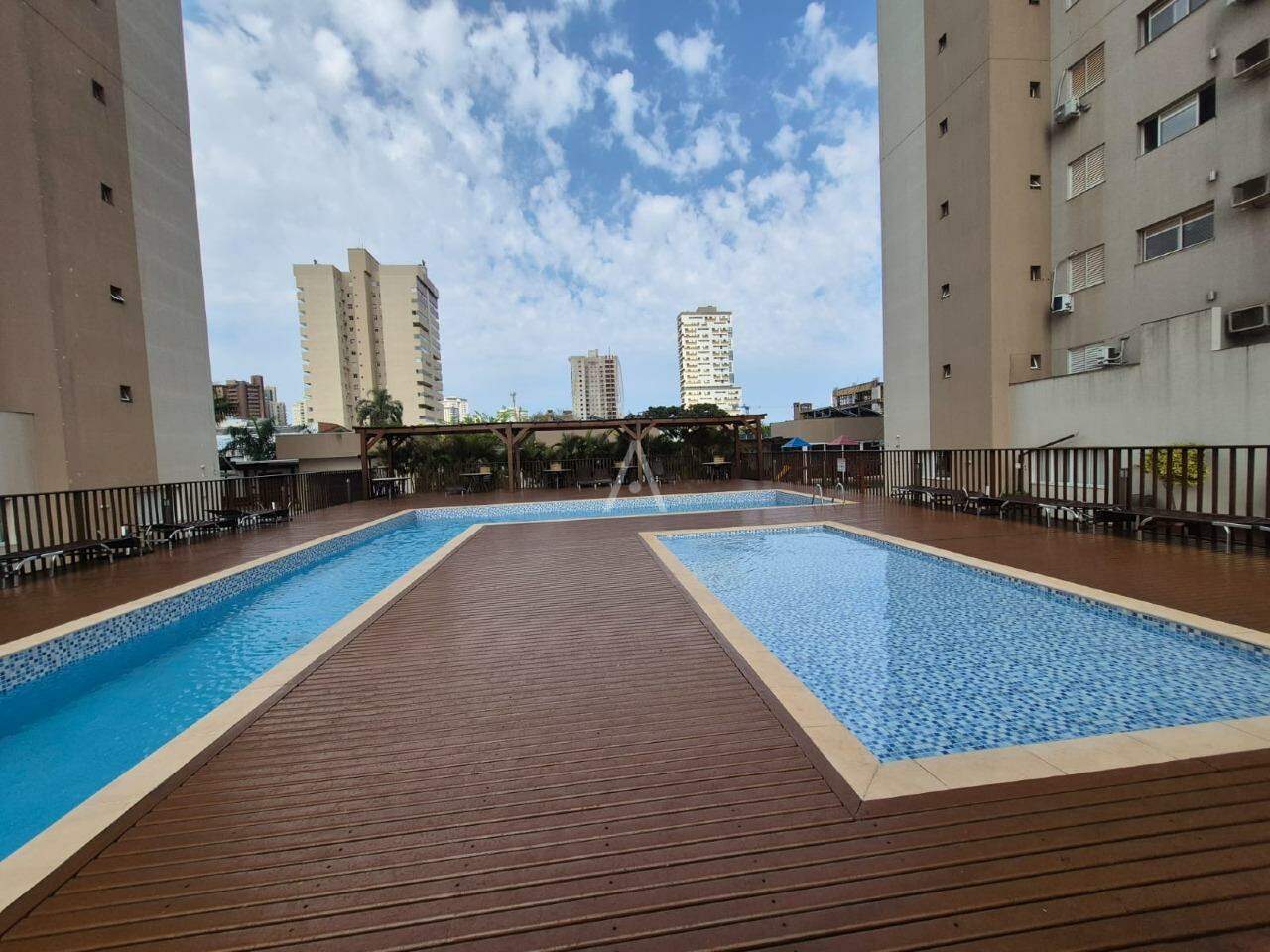 Apartamento para para aluguel no Bairro CENTRO em CASCAVEL: PISCINA