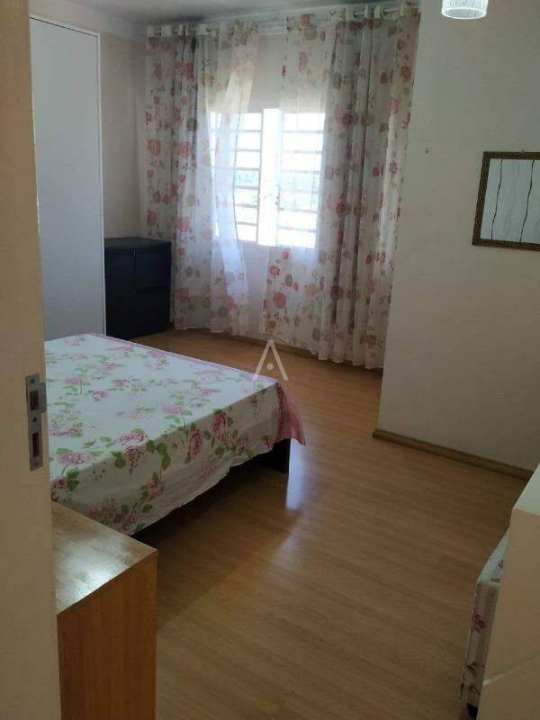 Sobrado para à venda no Bairro CENTRO em CASCAVEL: