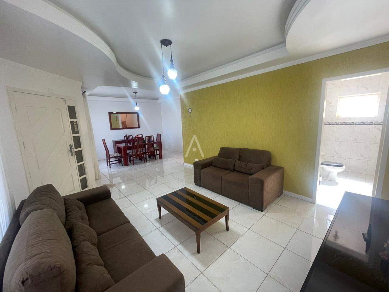 Sobrado para à venda no Bairro CENTRO em CASCAVEL: