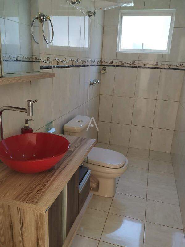 Sobrado para à venda no Bairro CENTRO em CASCAVEL: