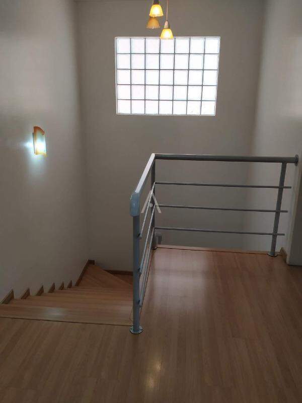 Sobrado para à venda no Bairro CENTRO em CASCAVEL: