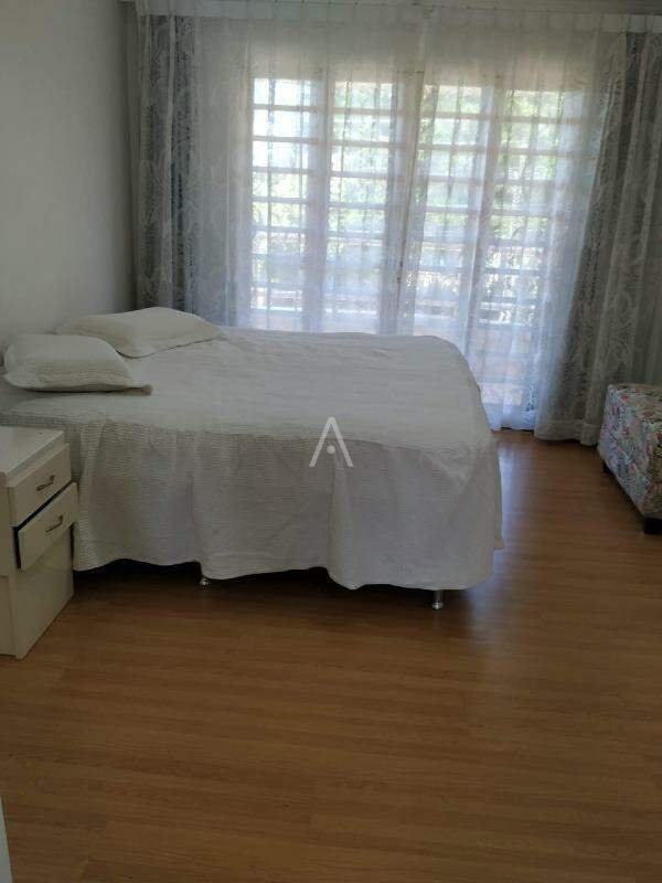 Sobrado para à venda no Bairro CENTRO em CASCAVEL: