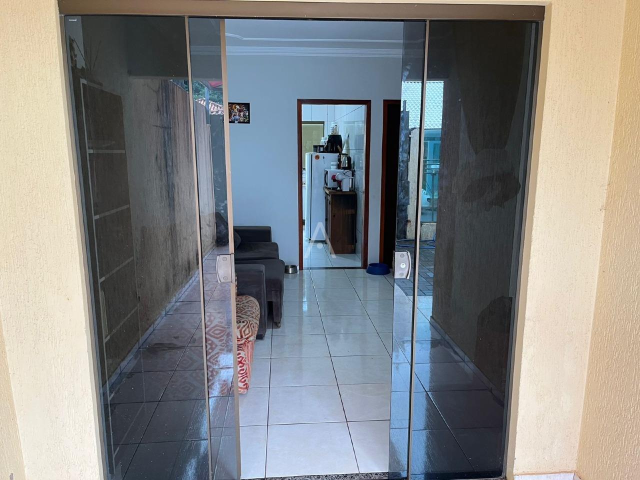 Casa Residencial para à venda no Bairro NOVO MILENIO em CASCAVEL: 