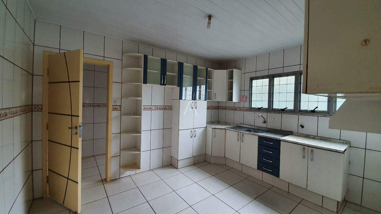 Casa Residencial para à venda no Bairro PARQUE VERDE em CASCAVEL: 