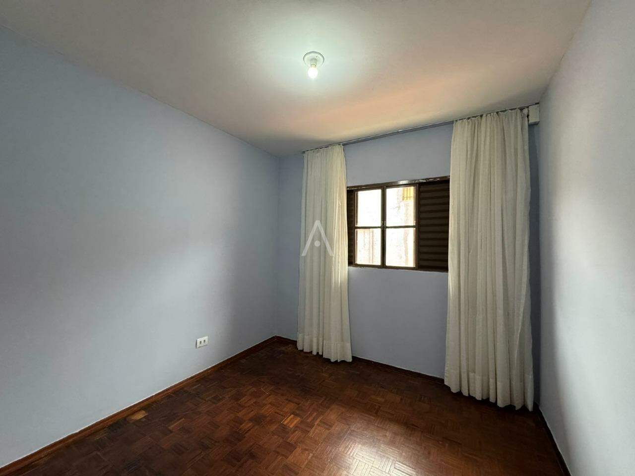 Casa Residencial para para aluguel no Bairro COUNTRY em CASCAVEL: