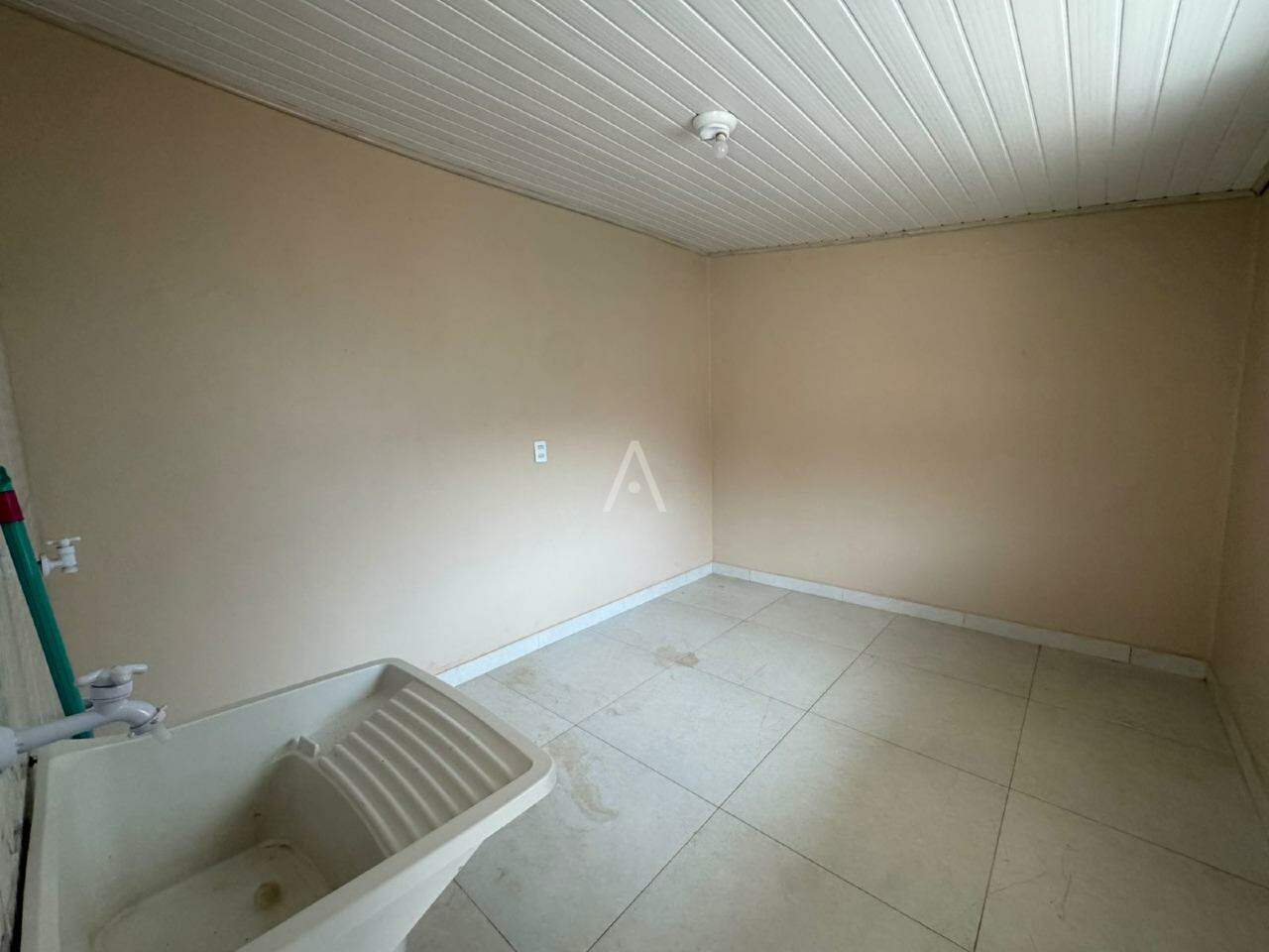 Casa Residencial para para aluguel no Bairro COUNTRY em CASCAVEL: