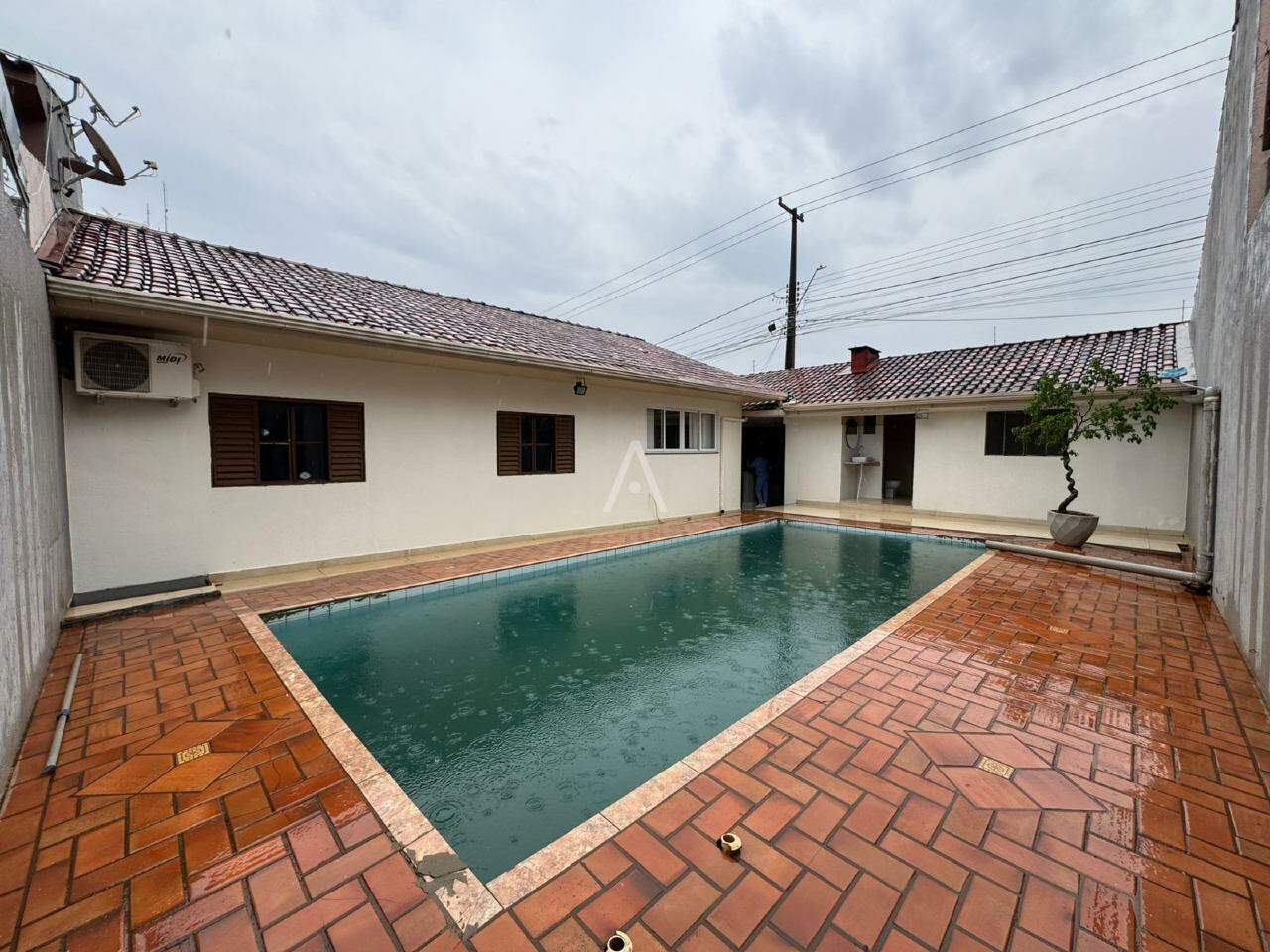 Casa Residencial para para aluguel no Bairro COUNTRY em CASCAVEL: