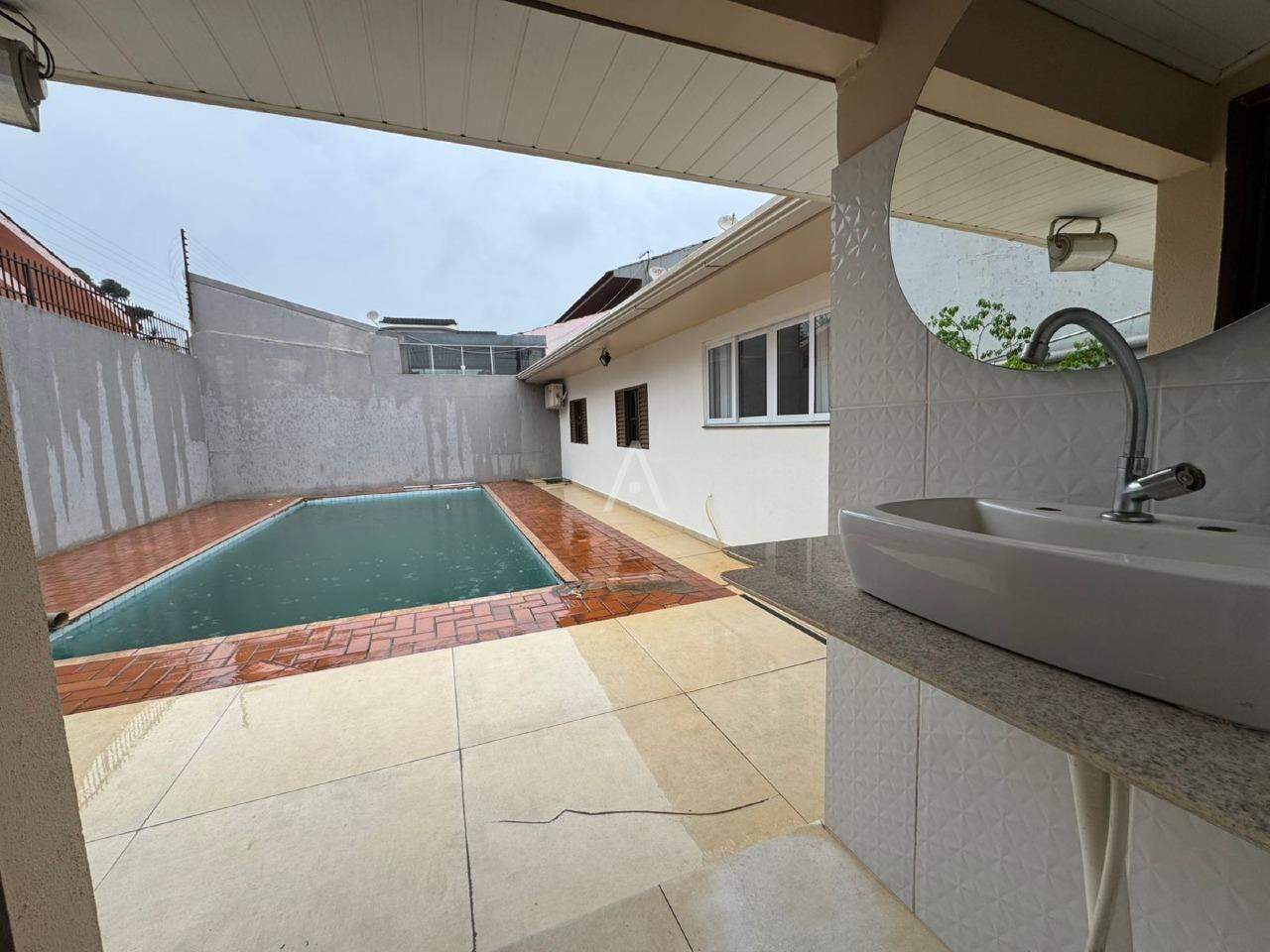 Casa Residencial para para aluguel no Bairro COUNTRY em CASCAVEL: