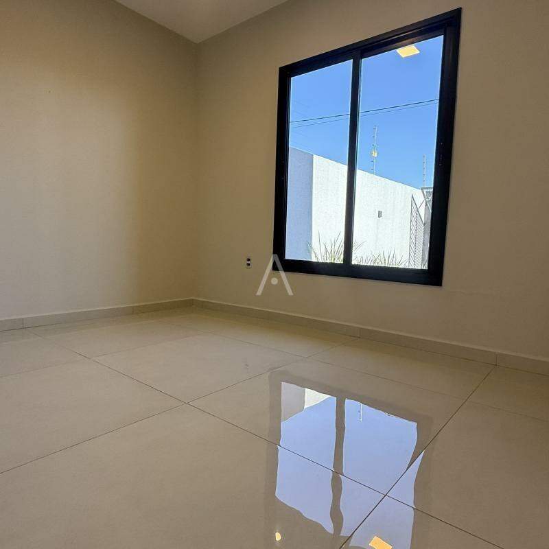 Casa Residencial para à venda no Bairro RECANTO TROPICAL em CASCAVEL: 