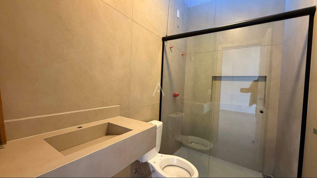 Casa Residencial para à venda no Bairro RECANTO TROPICAL em CASCAVEL: