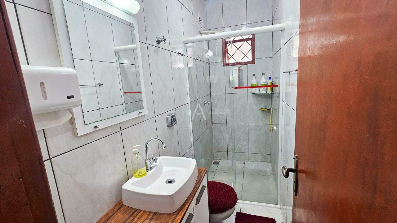 Casa Residencial para à venda no Bairro COUNTRY em CASCAVEL: 