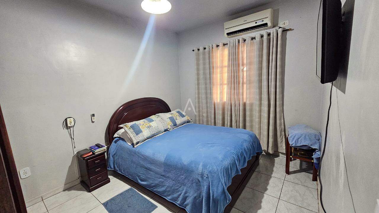 Casa Residencial para à venda no Bairro COUNTRY em CASCAVEL: 