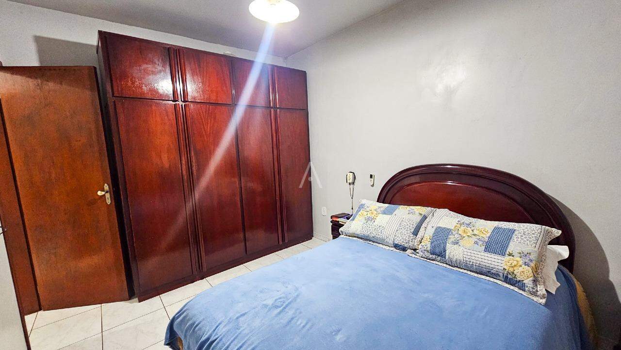 Casa Residencial para à venda no Bairro COUNTRY em CASCAVEL: 