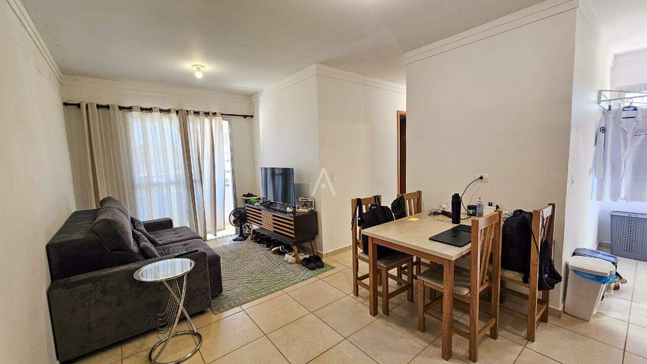 Apartamento para à venda no Bairro UNIVERSITARIO em CASCAVEL: