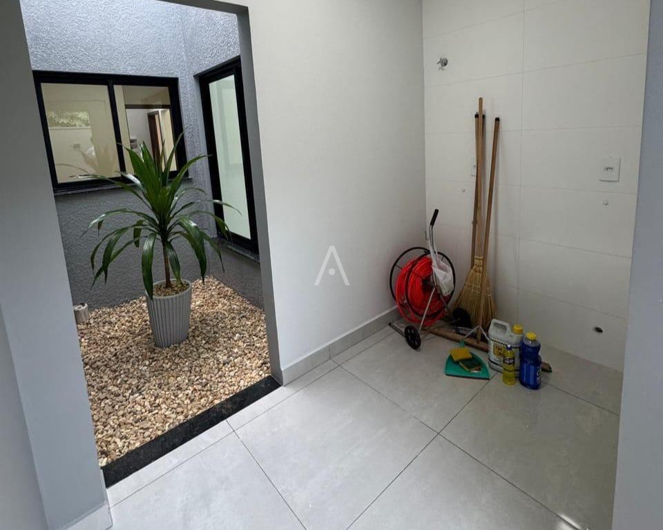 Casa Residencial para à venda no Bairro JARDIM COOPAGRO em TOLEDO: 