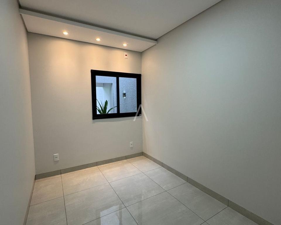 Casa Residencial para à venda no Bairro JARDIM COOPAGRO em TOLEDO: 