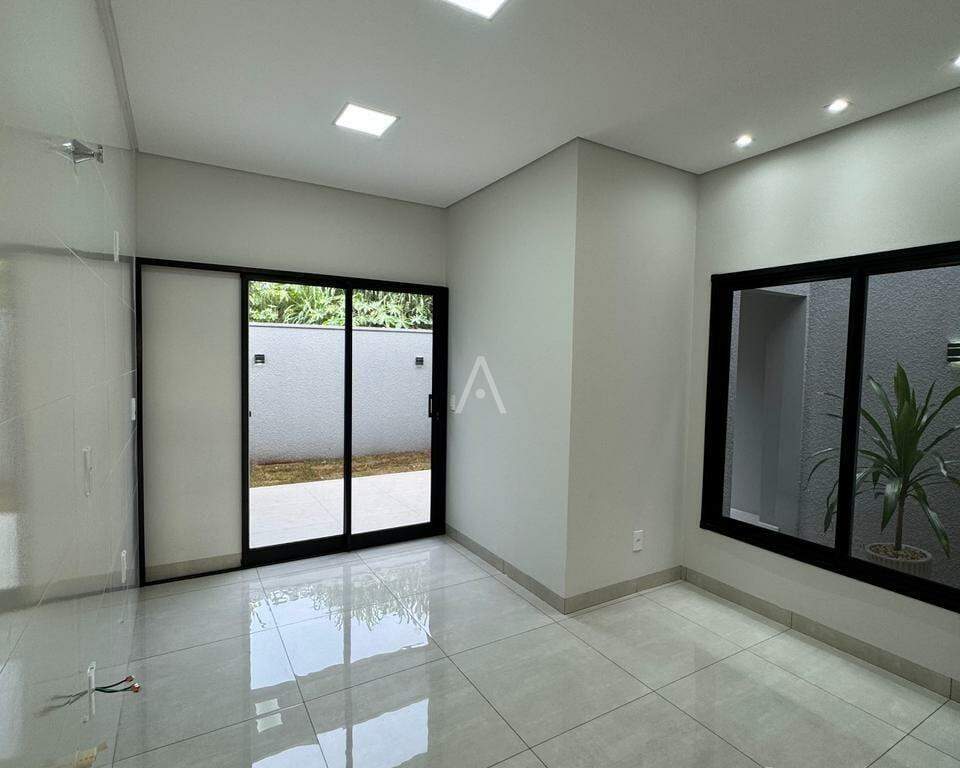 Casa Residencial para à venda no Bairro JARDIM COOPAGRO em TOLEDO: