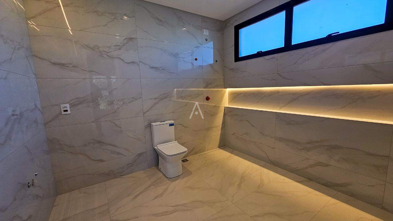 Sobrado para à venda no Bairro RECANTO TROPICAL em CASCAVEL: 