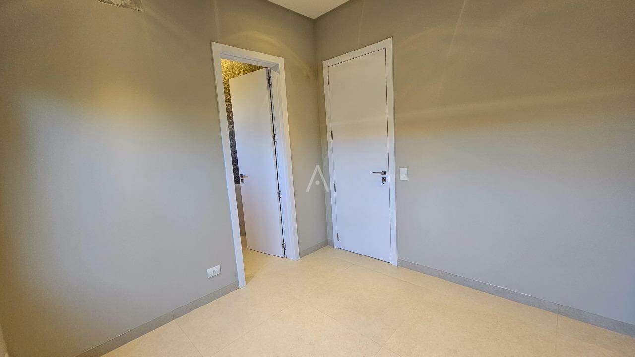 Sobrado para à venda no Bairro RECANTO TROPICAL em CASCAVEL: 