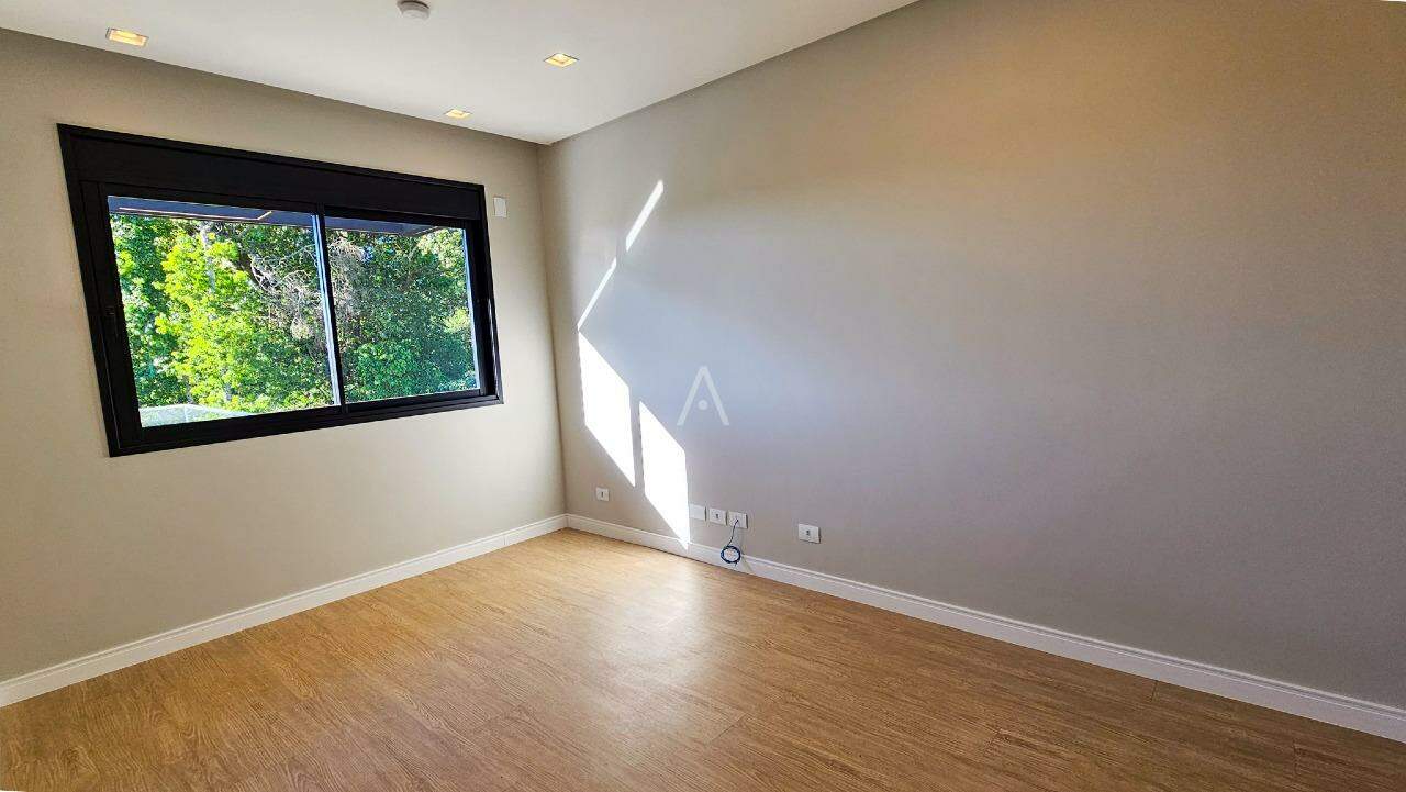 Sobrado para à venda no Bairro RECANTO TROPICAL em CASCAVEL: 