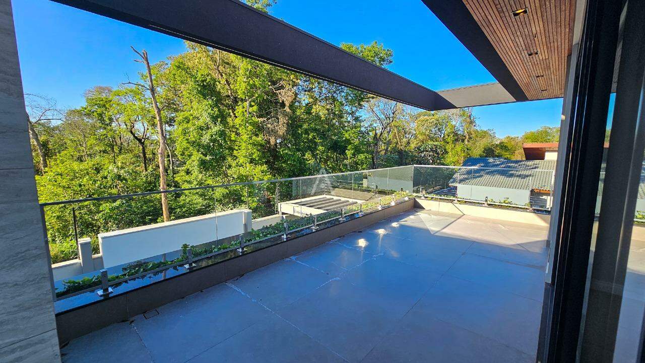 Sobrado para à venda no Bairro RECANTO TROPICAL em CASCAVEL: 