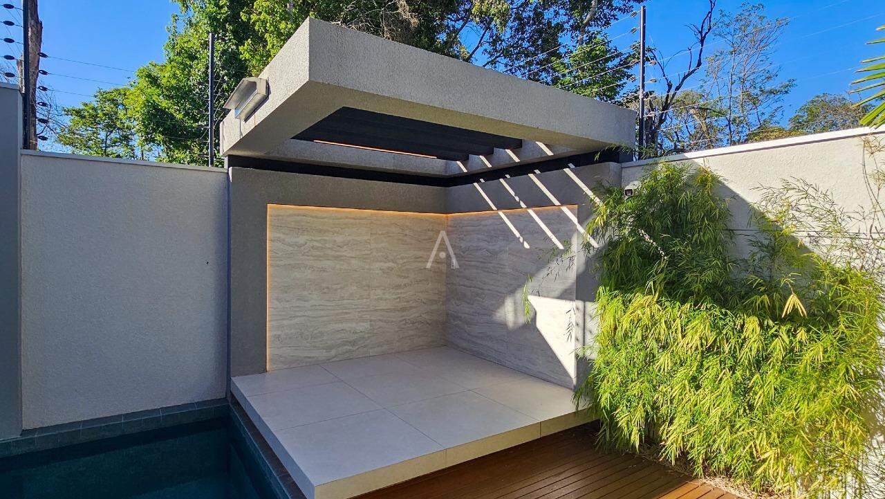 Sobrado para à venda no Bairro RECANTO TROPICAL em CASCAVEL: 