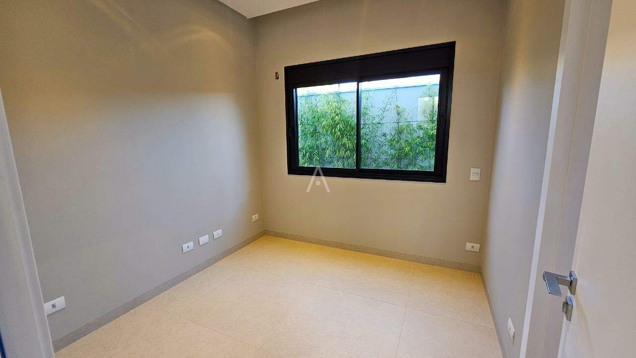 Sobrado para à venda no Bairro RECANTO TROPICAL em CASCAVEL: 