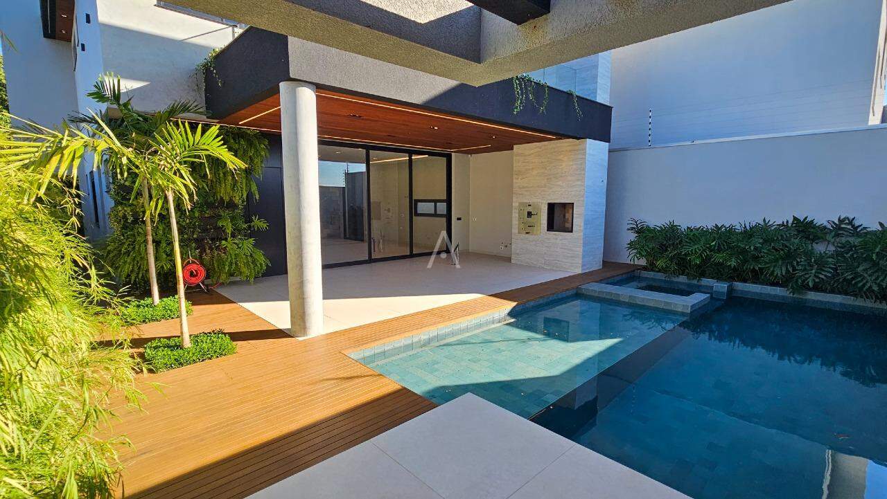 Sobrado para à venda no Bairro RECANTO TROPICAL em CASCAVEL: 