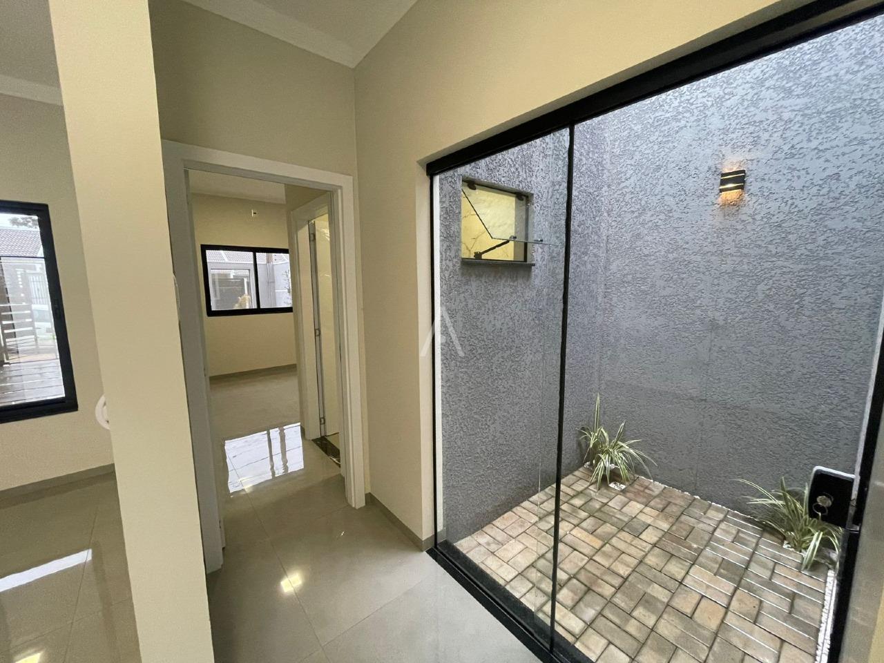 Casa Residencial para à venda no Bairro FLORESTA em CASCAVEL: 