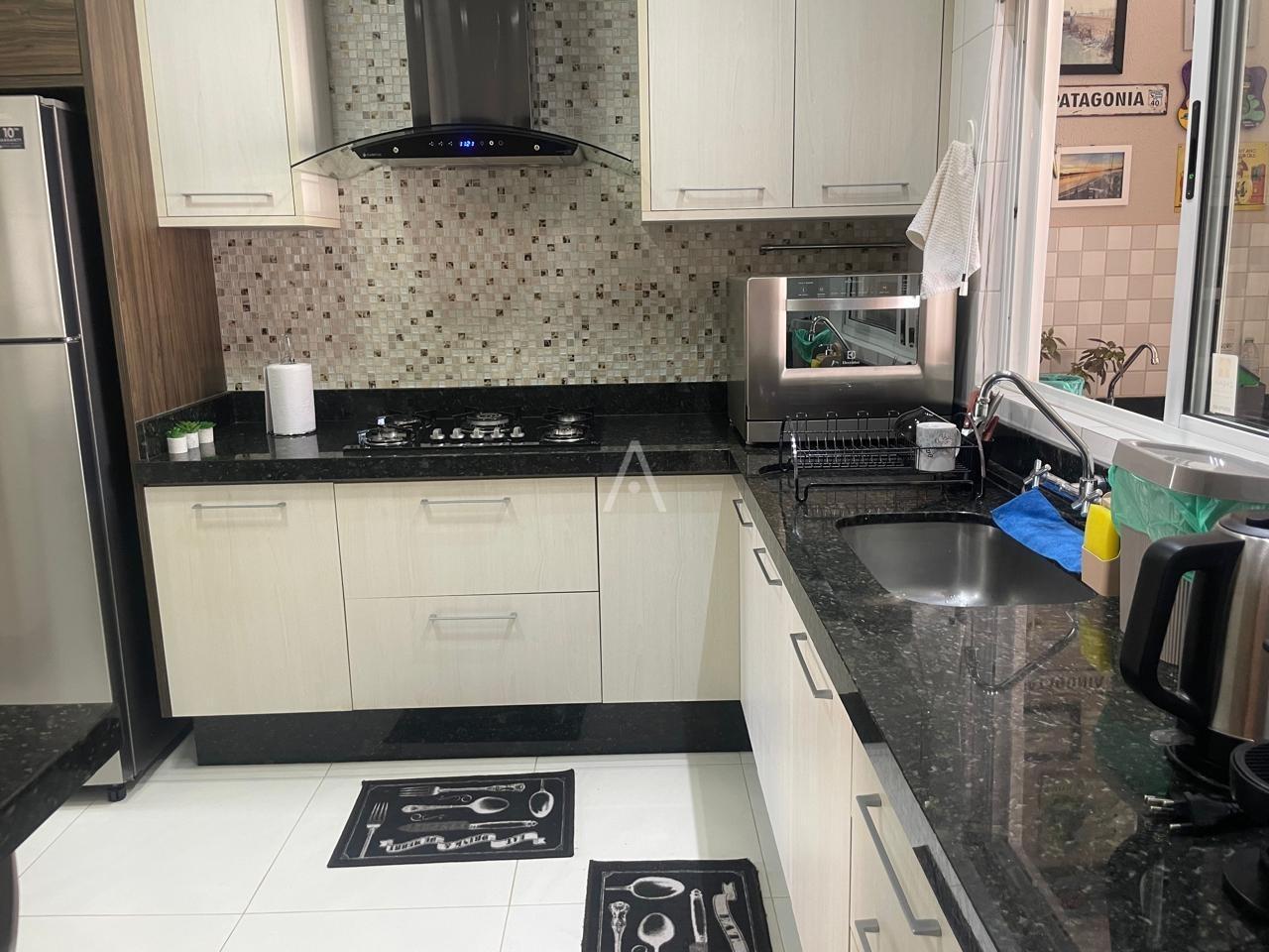 Sobrado para à venda no Bairro RECANTO TROPICAL em CASCAVEL: