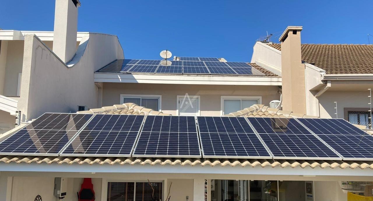 Sobrado para à venda no Bairro RECANTO TROPICAL em CASCAVEL: