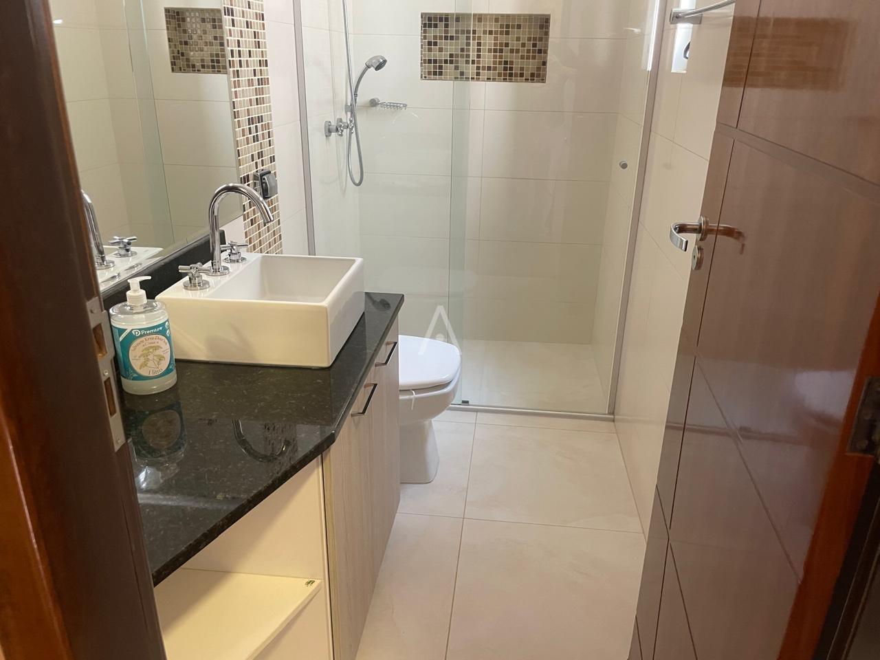 Sobrado para à venda no Bairro RECANTO TROPICAL em CASCAVEL: