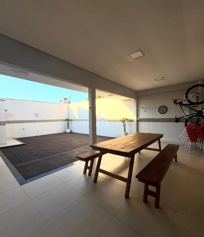 Sobrado para à venda no Bairro RECANTO TROPICAL em CASCAVEL: