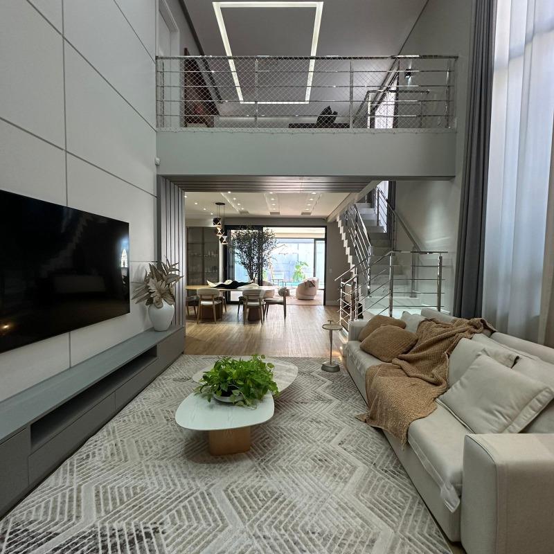 Sobrado para à venda no Bairro JARDIM GISELA em TOLEDO: 