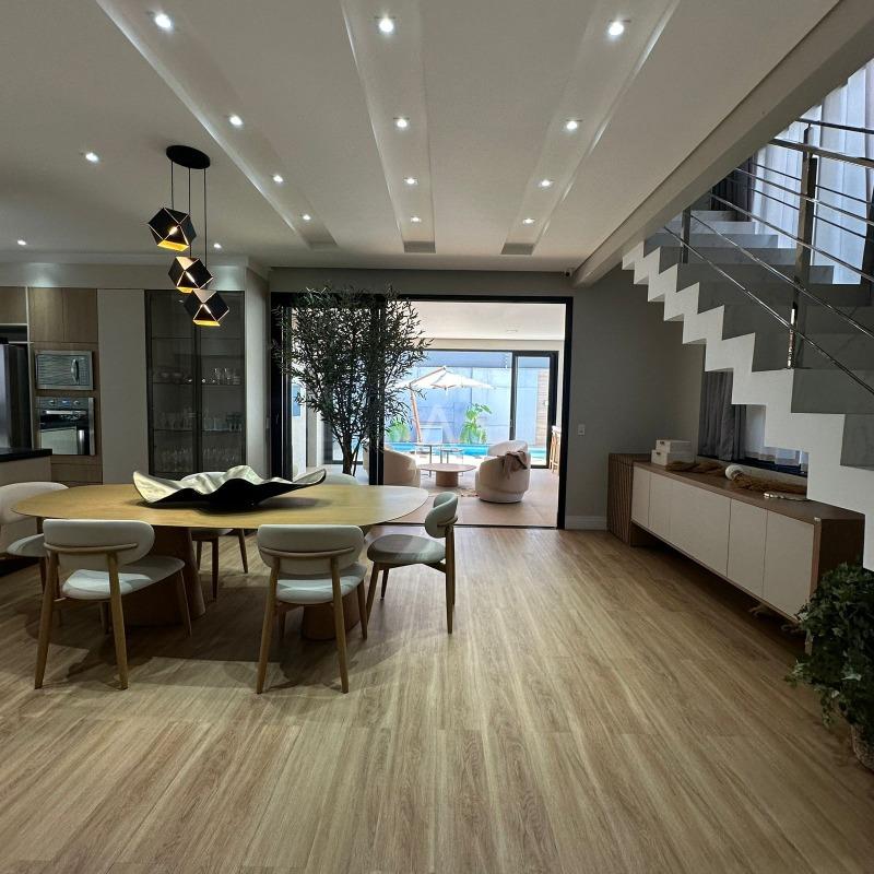 Sobrado para à venda no Bairro JARDIM GISELA em TOLEDO: 